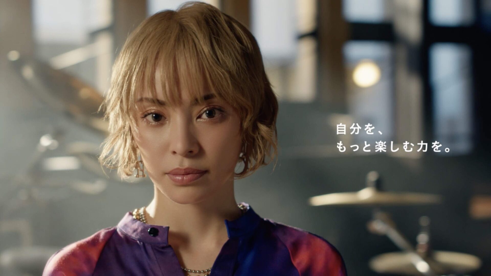 金髪の女性